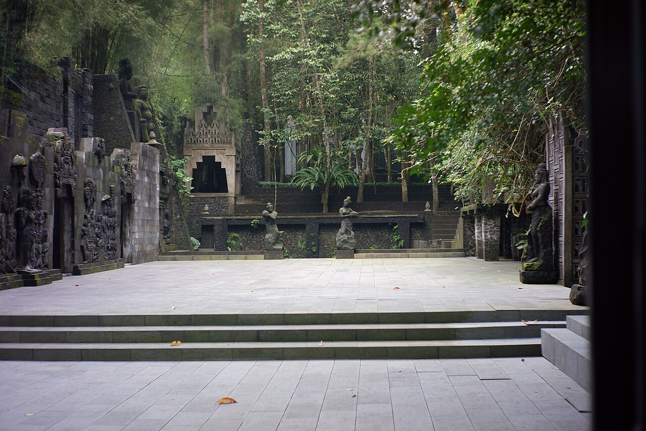 Area luar Museum Ullen Sentalu di Kaliurang